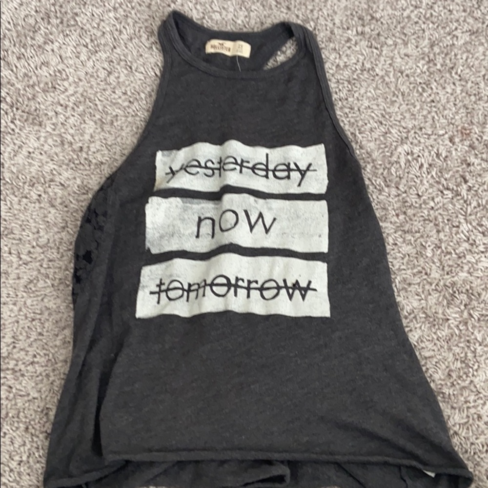 dark grey hollister tank
